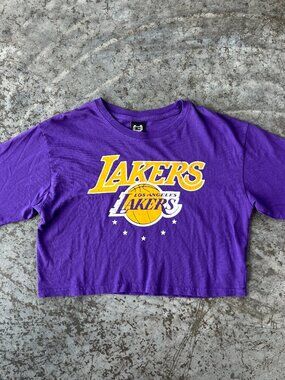 Los Angeles Lakers Purple Cropped Short Sleeve T-Shirt Womens Medium 100% Cotton